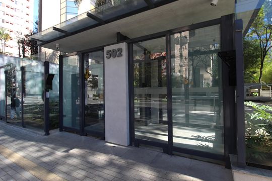 Fachada de apartamento à venda com 3 quartos, 120m² em Itaim Bibi, São Paulo