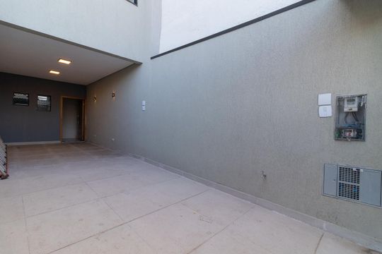 Garagem de casa à venda com 2 quartos, 120m² em Vila Matilde, São Paulo