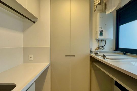 Área de Serviço de apartamento para alugar com 2 quartos, 105m² em Pinheiros, São Paulo