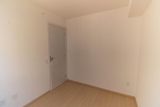 Quarto 2 de apartamento para alugar com 2 quartos, 36m² em Rio do Ouro, São Gonçalo