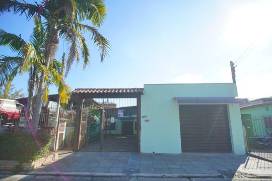 Fachada de casa para alugar com 3 quartos, 180m² em Nova Sapucaia, Sapucaia do Sul
