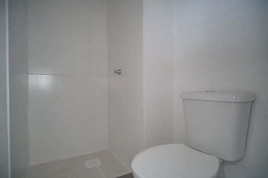Banheiro de apartamento para alugar com 2 quartos, 44m² em Feitoria, São Leopoldo