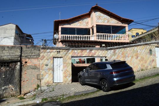 Fachada de casa para alugar com 1 quarto, 40m² em Maria Goretti, Belo Horizonte