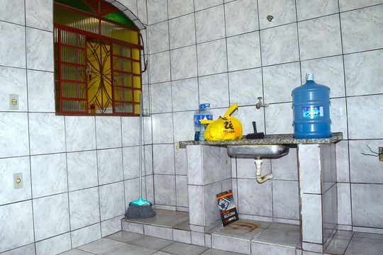Cozinha e Área de Serviço de casa para alugar com 1 quarto, 40m² em Maria Goretti, Belo Horizonte
