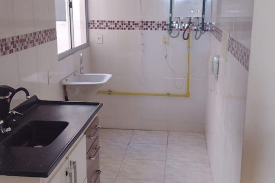 Cozinha de apartamento para alugar com 2 quartos, 39m² em Jardim Vaz de Lima, São Paulo