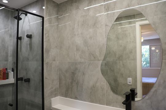 Banheiro da Suíte de apartamento à venda com 2 quartos, 60m² em Votopoca, Barueri
