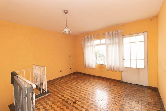 Casa à venda com 3 quartos, 250m² em Jardim Tremembe, São Paulo