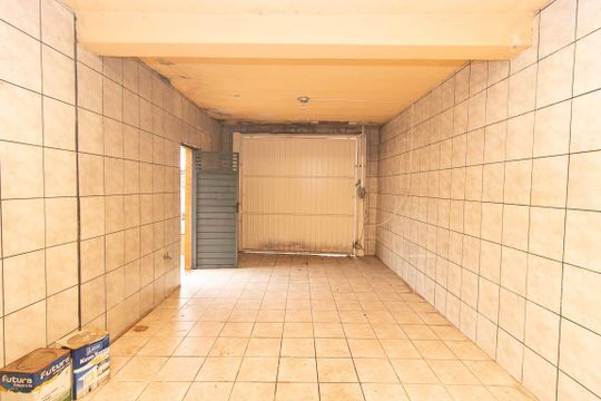 Garagem de casa à venda com 3 quartos, 250m² em Jardim Tremembe, São Paulo