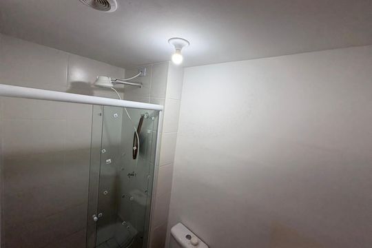 Banheiro de apartamento para alugar com 1 quarto, 26m² em Jabaquara, São Paulo