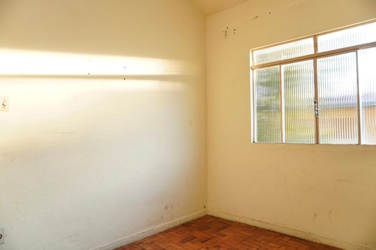 Quarto 2 de casa para alugar com 3 quartos, 50m² em Alto Caiçaras, Belo Horizonte