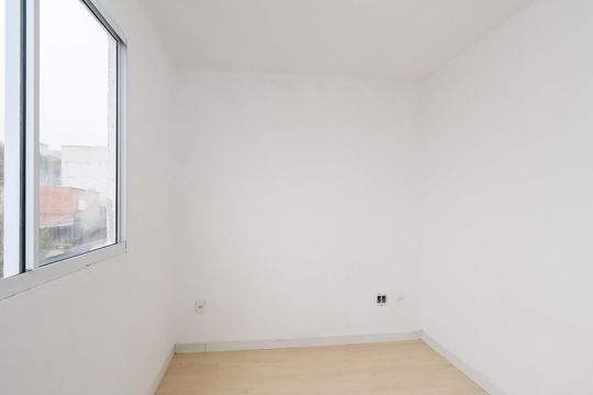Quarto 1 de apartamento para alugar com 2 quartos, 39m² em Itaim Paulista, São Paulo