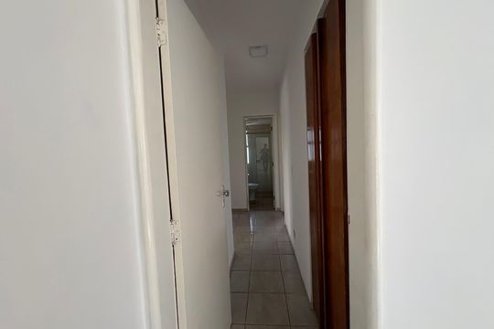 Corredor de apartamento à venda com 3 quartos, 103m² em Setor Bueno, Goiânia