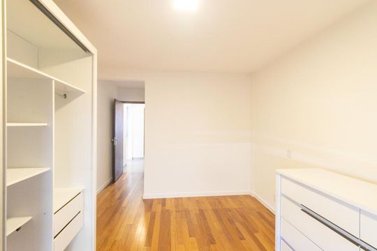 QUarto 2 Suite de apartamento para alugar com 2 quartos, 78m² em Batel, Curitiba