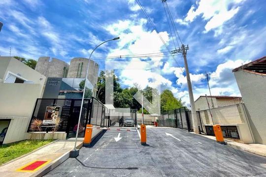 Fachada  de apartamento para alugar com 2 quartos, 38m² em Jardim Rosa de Franca, Guarulhos
