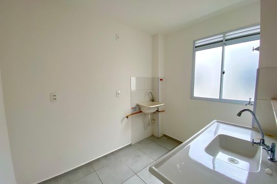 Cozinha de apartamento para alugar com 2 quartos, 38m² em Jardim Rosa de Franca, Guarulhos