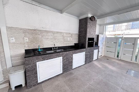 Área externa de casa de condomínio à venda com 3 quartos, 213m² em Recreio dos Bandeirantes, Rio de Janeiro