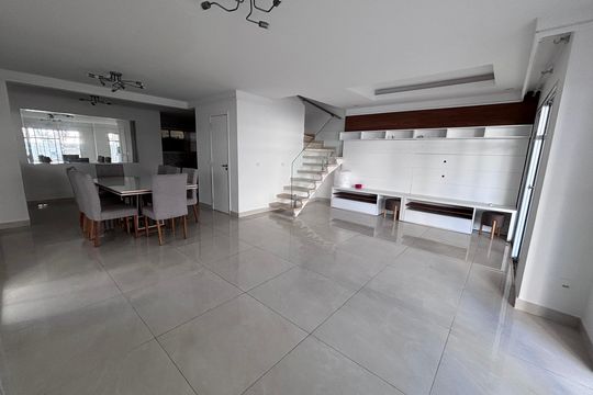 Casa de Condomínio à venda com 3 quartos, 213m² em Recreio dos Bandeirantes, Rio de Janeiro