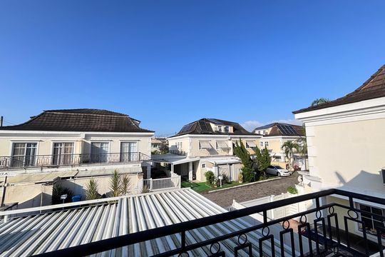 Vista de casa de condomínio à venda com 3 quartos, 213m² em Recreio dos Bandeirantes, Rio de Janeiro