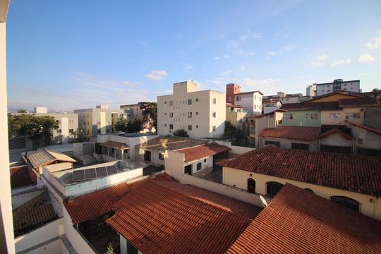Vista de apartamento à venda com 3 quartos, 76m² em Serrano, Belo Horizonte