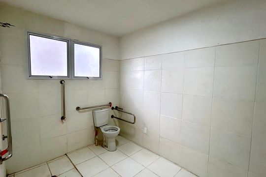 Banheiro de apartamento para alugar com 1 quarto, 44m² em Vila Nova Bonsucesso, Guarulhos