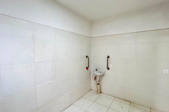Banheiro de apartamento para alugar com 1 quarto, 44m² em Vila Nova Bonsucesso, Guarulhos