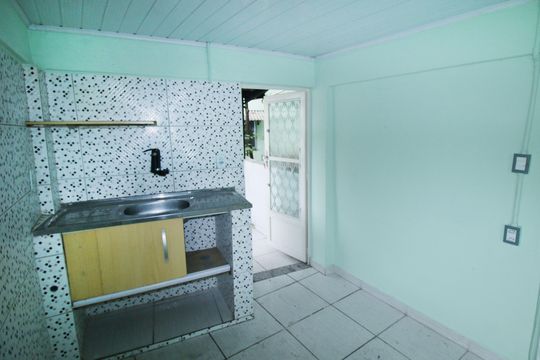 Studio de kitnet/studio para alugar com 1 quarto, 30m² em Brás de Pina, Rio de Janeiro