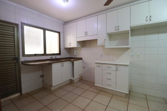 Cozinha  de apartamento para alugar com 4 quartos, 155m² em Jardim Sao Luiz, Ribeirão Preto
