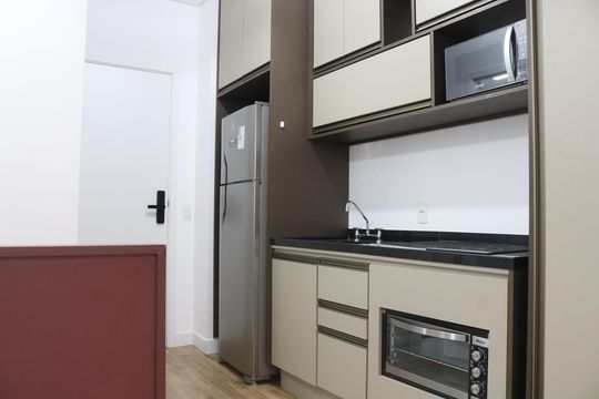 Cozinha de kitnet/studio para alugar com 1 quarto, 25m² em Perdizes, São Paulo