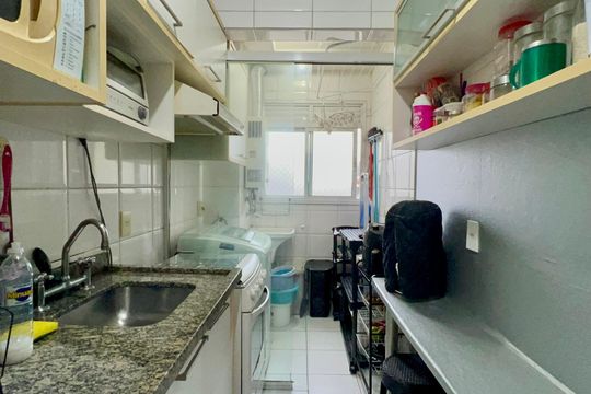 Cozinha de apartamento à venda com 2 quartos, 47m² em Pinheiros, São Paulo