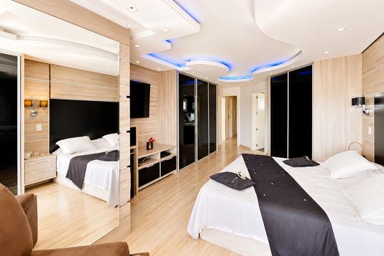 Suíte  de casa de condomínio para alugar com 6 quartos, 233m² em Neópolis, Gravataí