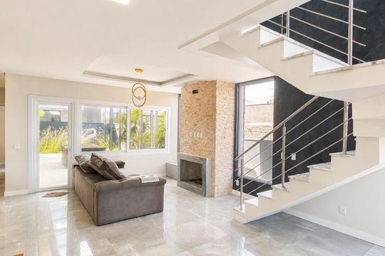 Casa de Condomínio para alugar com 4 quartos, 274m² em Centro, Gravataí