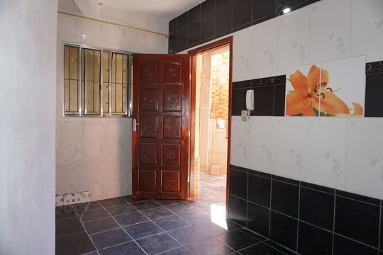 Sala de casa para alugar com 1 quarto, 60m² em Jardim Altos do Taboao, Embu das Artes