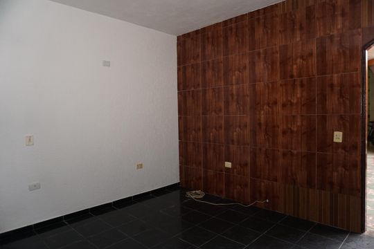 Sala de casa para alugar com 1 quarto, 60m² em Jardim Altos do Taboao, Embu das Artes