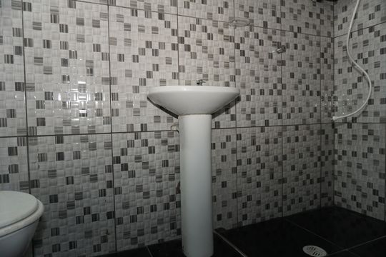 Banheiro da Suíte de casa para alugar com 1 quarto, 60m² em Jardim Altos do Taboao, Embu das Artes