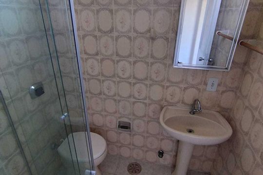 Banheiro de apartamento para alugar com 1 quarto, 48m² em Centro, Sapucaia do Sul