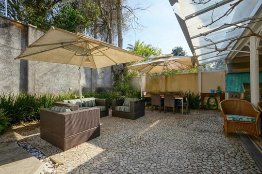 Casa à venda com 3 quartos, 420m² em Chácara Monte Alegre, São Paulo