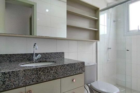 Banheiro de apartamento para alugar com 1 quarto, 70m² em Freitas, Sapucaia do Sul
