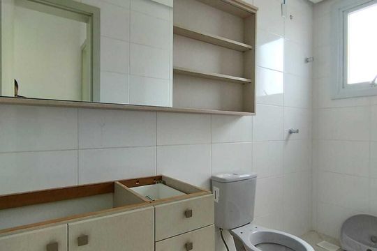 Banheiro de apartamento para alugar com 1 quarto, 70m² em Freitas, Sapucaia do Sul