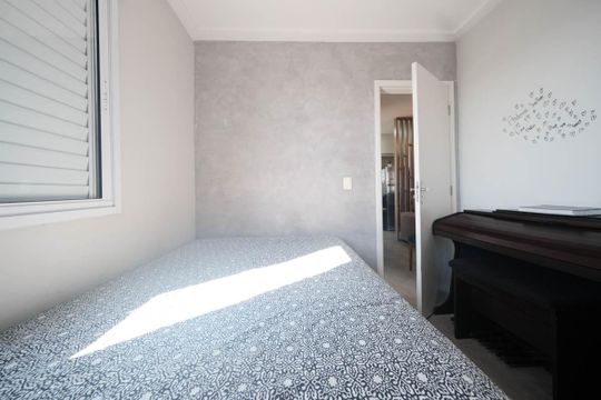 Quarto 1 de apartamento à venda com 2 quartos, 40m² em Vila Nhocuné, São Paulo