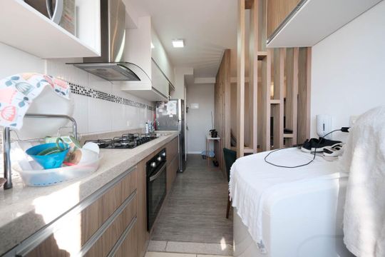 Sala/Cozinha de apartamento à venda com 2 quartos, 40m² em Vila Nhocuné, São Paulo