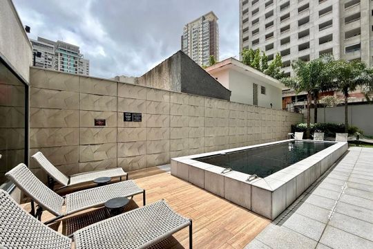 Piscina  de kitnet/studio para alugar com 1 quarto, 21m² em Jardim das Acacias, São Paulo