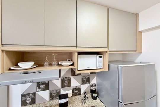 Cozinha de kitnet/studio para alugar com 1 quarto, 21m² em Jardim das Acacias, São Paulo