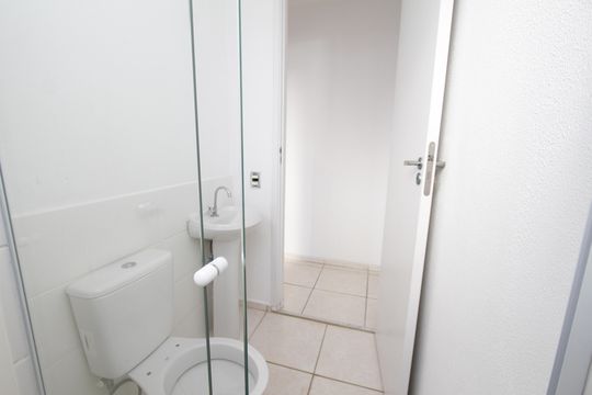 Banheiro Social de apartamento à venda com 2 quartos, 50m² em Buritis, Belo Horizonte