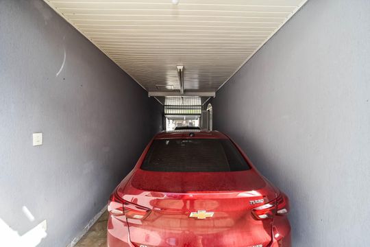 Garagem de casa para alugar com 5 quartos, 281m² em Sarandi, Porto Alegre