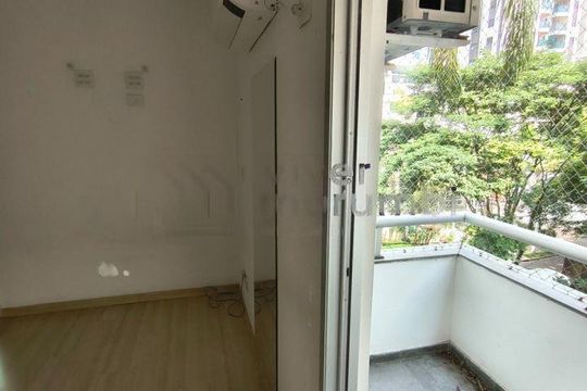 Apartamento à venda com 3 quartos, 124m² em Vila Suzana, São Paulo
