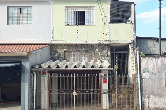 Fachada de casa à venda com 3 quartos, 130m² em Parque Casa de Pedra, São Paulo