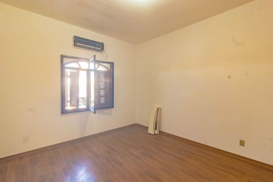 Casa à venda com 3 quartos, 193m² em Mirandópolis, São Paulo