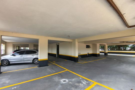 Garagem de apartamento para alugar com 2 quartos, 70m² em Solemar, Praia Grande