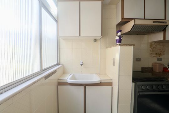 Área de Serviço de apartamento para alugar com 1 quarto, 47m² em Jardim Tres Marias, Guarujá