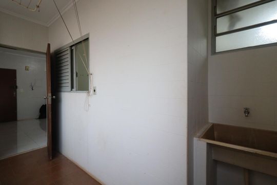 Área de Serviço de apartamento para alugar com 3 quartos, 118m² em Centro, Ribeirão Preto